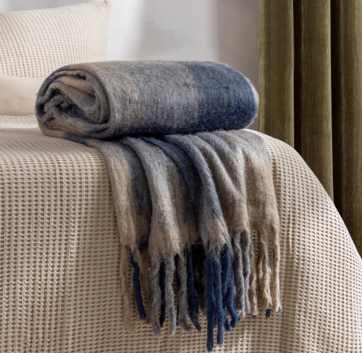 Trefor throw – Vintage and Retro Company